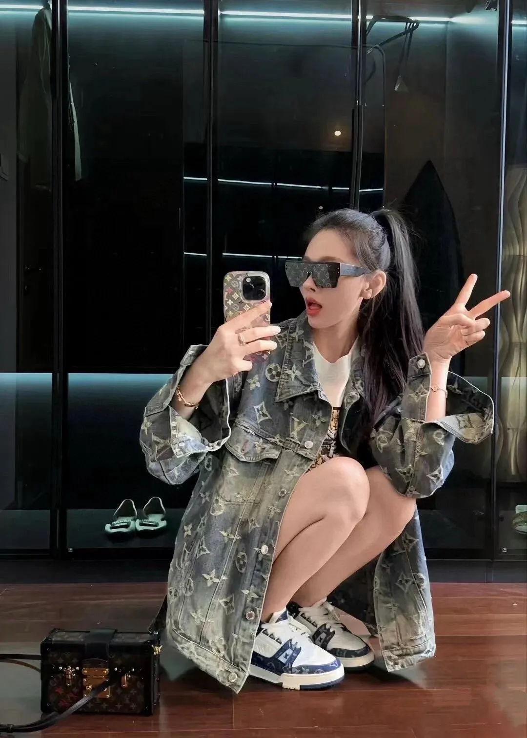 Louis Vuitton/